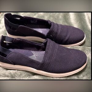 CLARKS CLOUDSTEPPERS BREEZE STEP II 7.5 SLIP-ONS